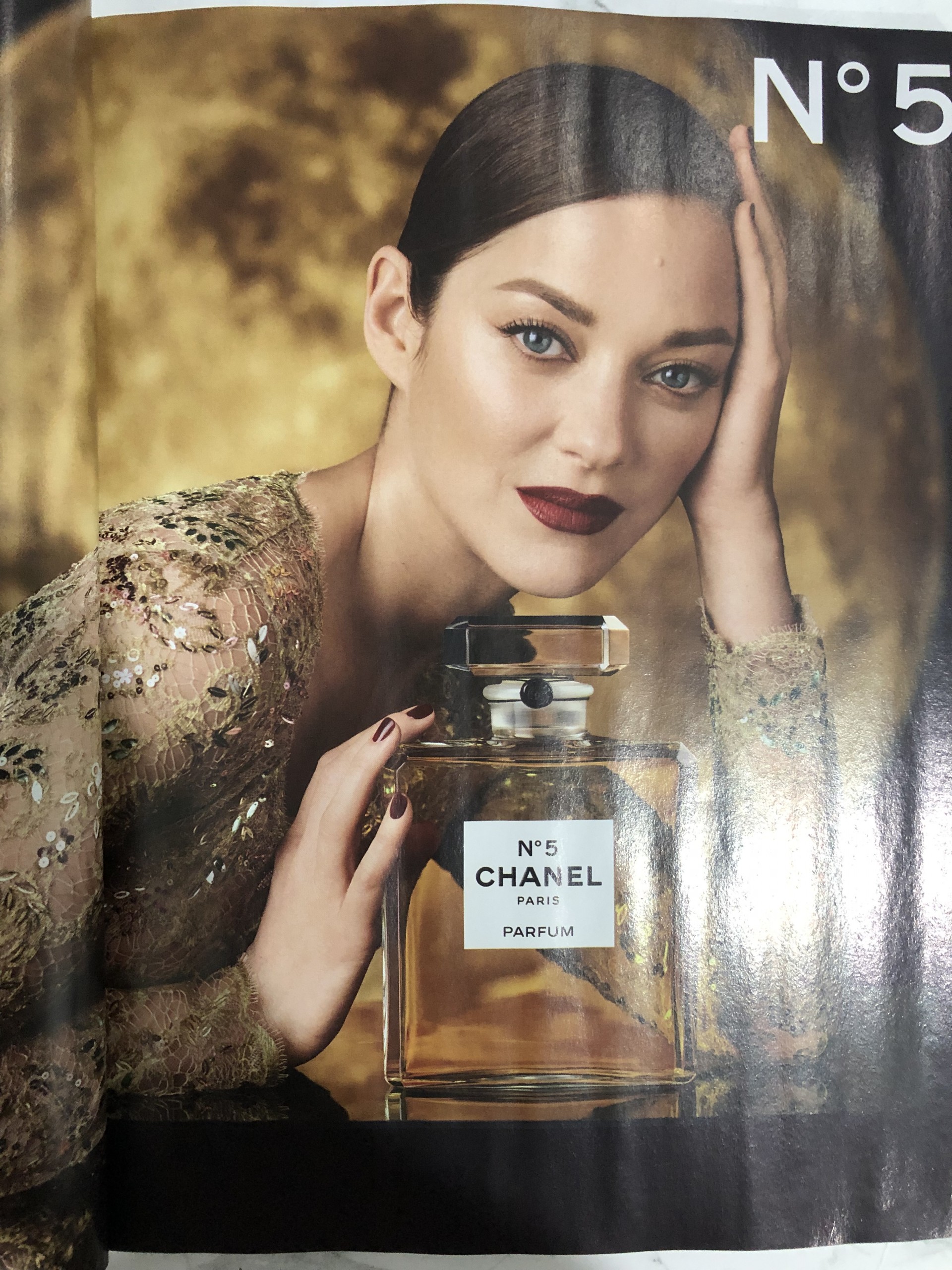 Decembers Vogue! Magazine Fetish